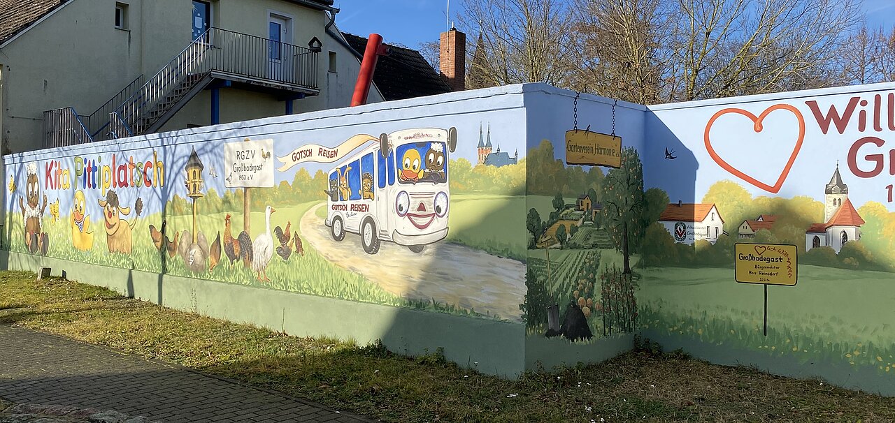 Wandbild im Ortskern Großbadegast